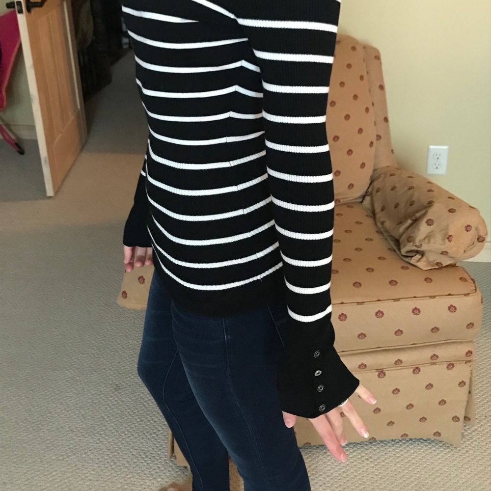 WHBM Sweater - Picture 2 of 5